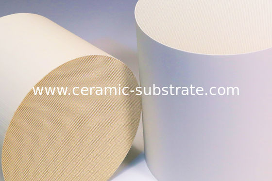 خرید Matte Surface Finish Aluminum Nitride Substrate AlN Substrate Diesel Oxidation Catalyst Engineered for Heat Dissipation online manufacture
